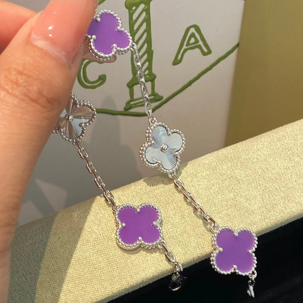 [Mystic] CLOVER 5 MOTIF VIOLET BRACELET COLLECTION