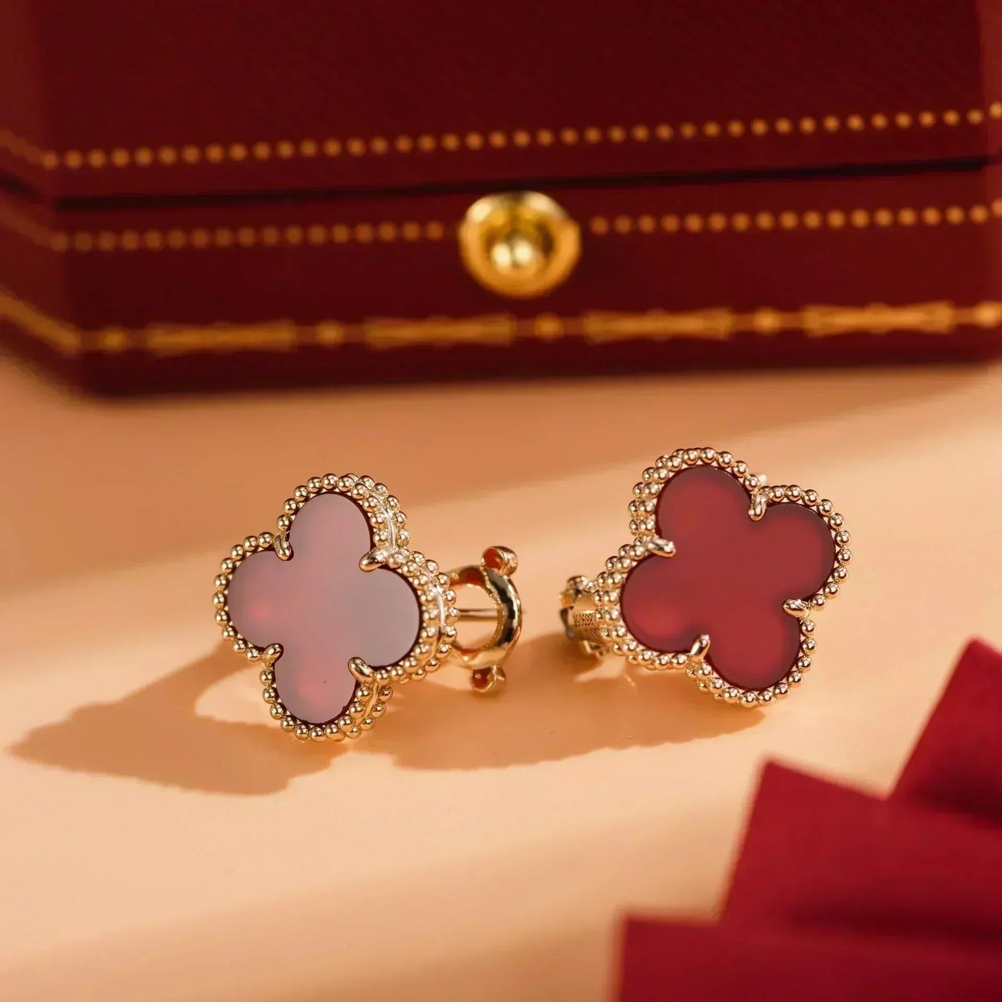 [Mystic]CLOVER MEDIUM 1 MOTIFS CARNELIAN  EARRINGS