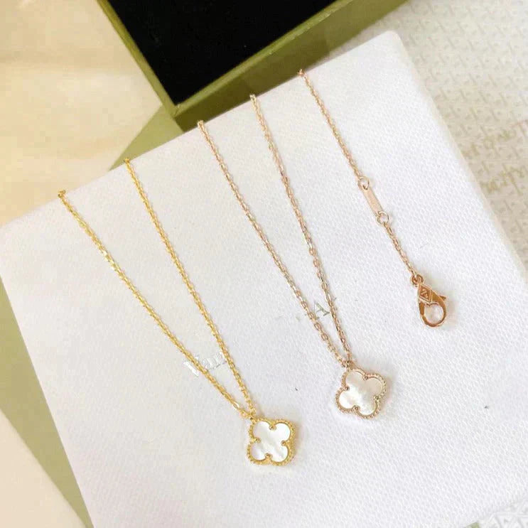[Mystic]CLOVER MINI 9.5MM WHITE MOTHER-OF-PEARL NECKLACE