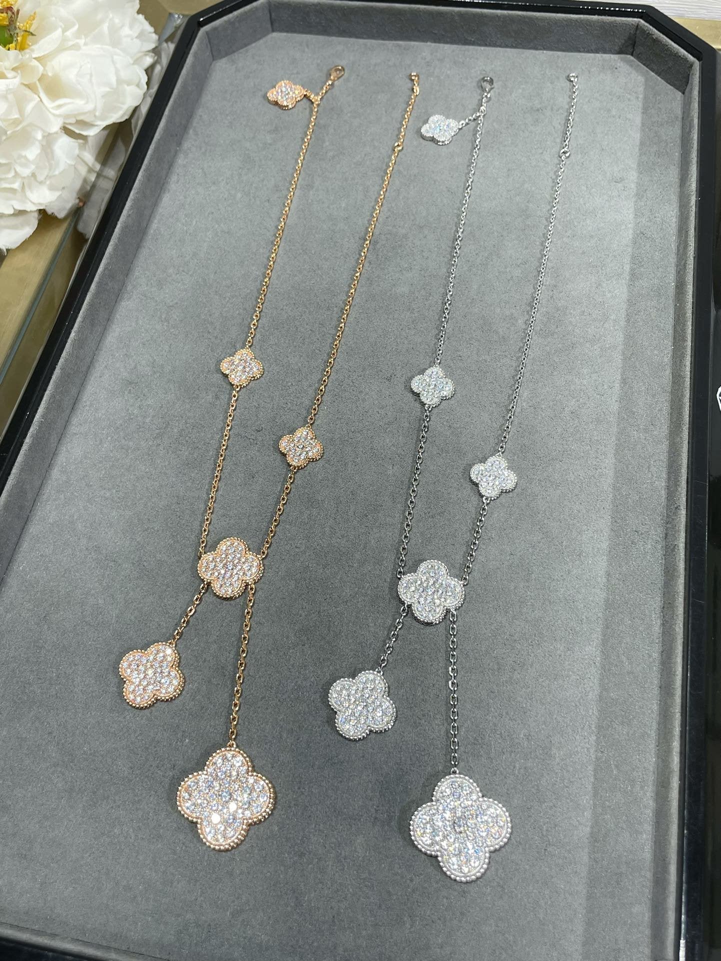 [Mystic]CLOVER 6 MOTIF DIAMOND PAVED NECKLACE