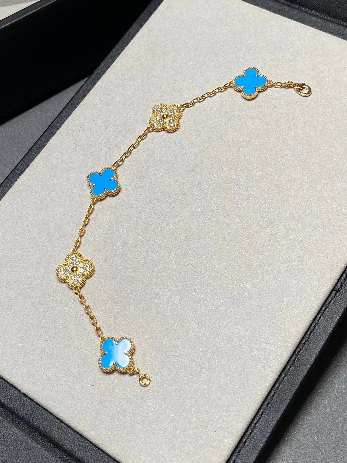 [Mystic] CLOVER 5 MOTIF BLUE AGATE BRACELET COLLECTION