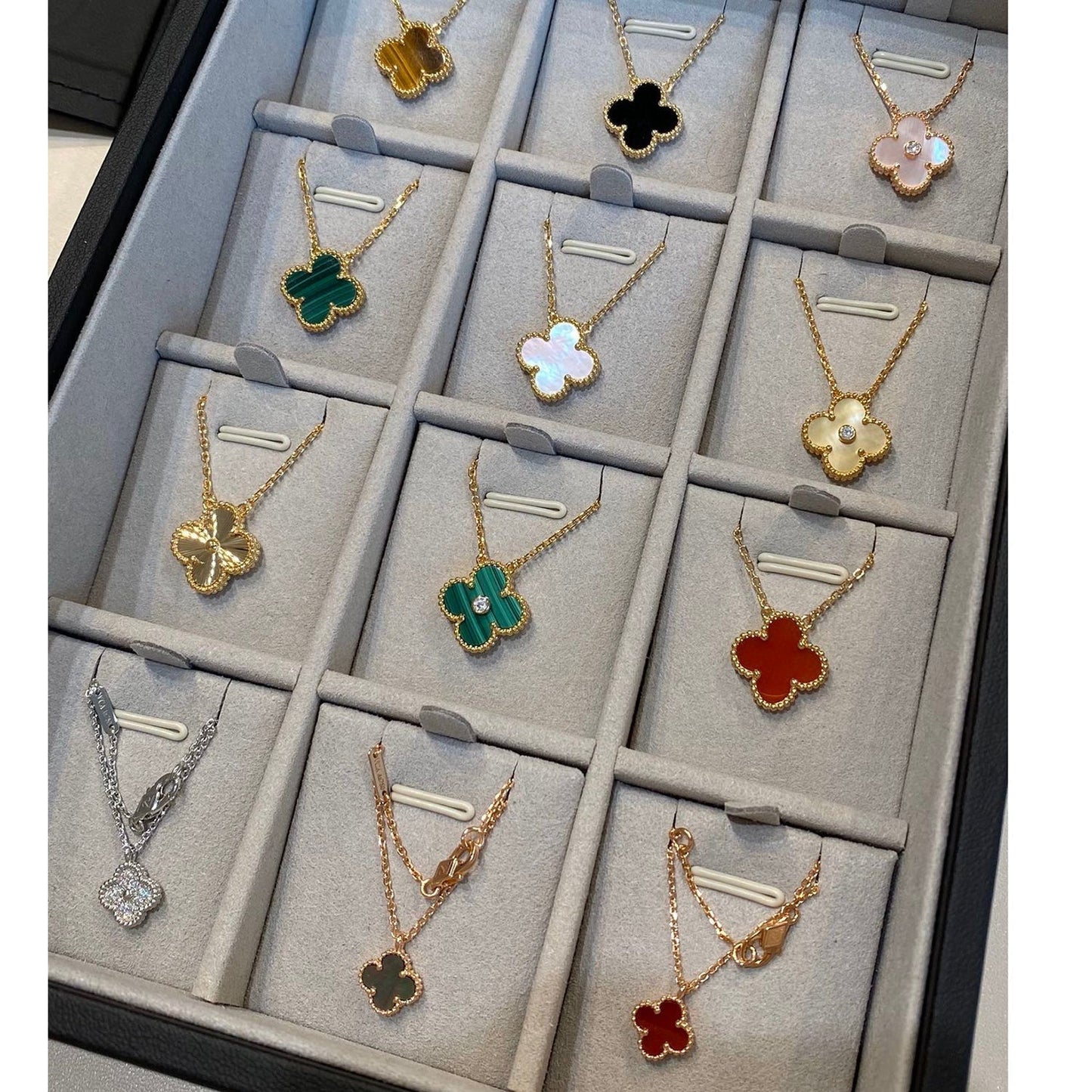 [Mystic]CLOVER 15MM CARNELIAN SINGLE FLOWER NECKLACE