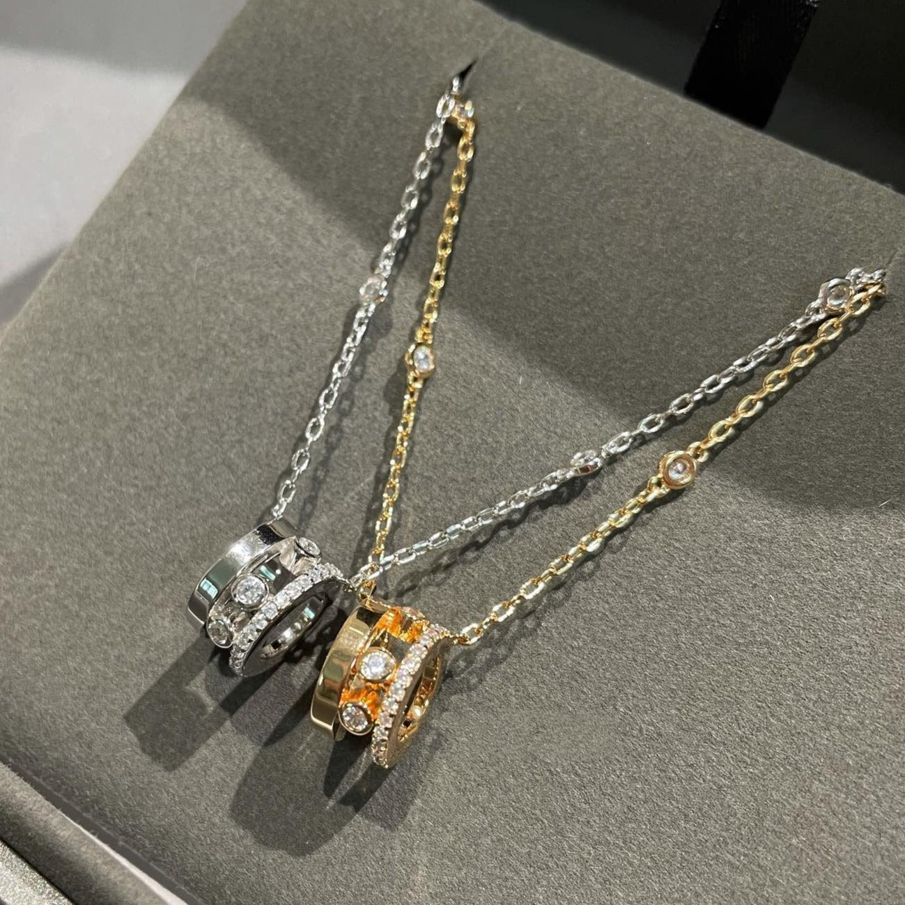 [Mystic ]CHAIN MOVE ROMANE PEDAND NECKLACE