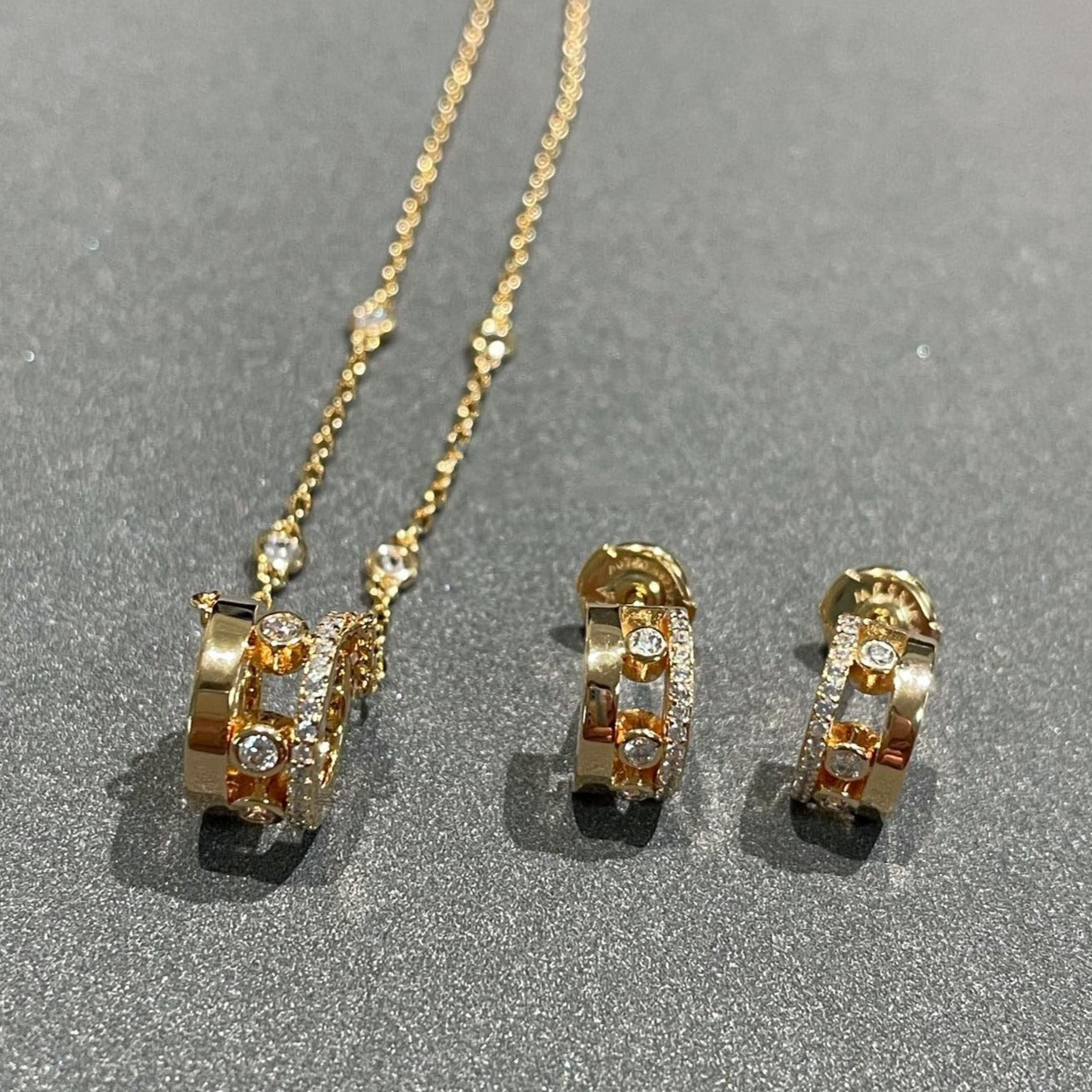 [Mystic ]CHAIN MOVE ROMANE PEDAND NECKLACE