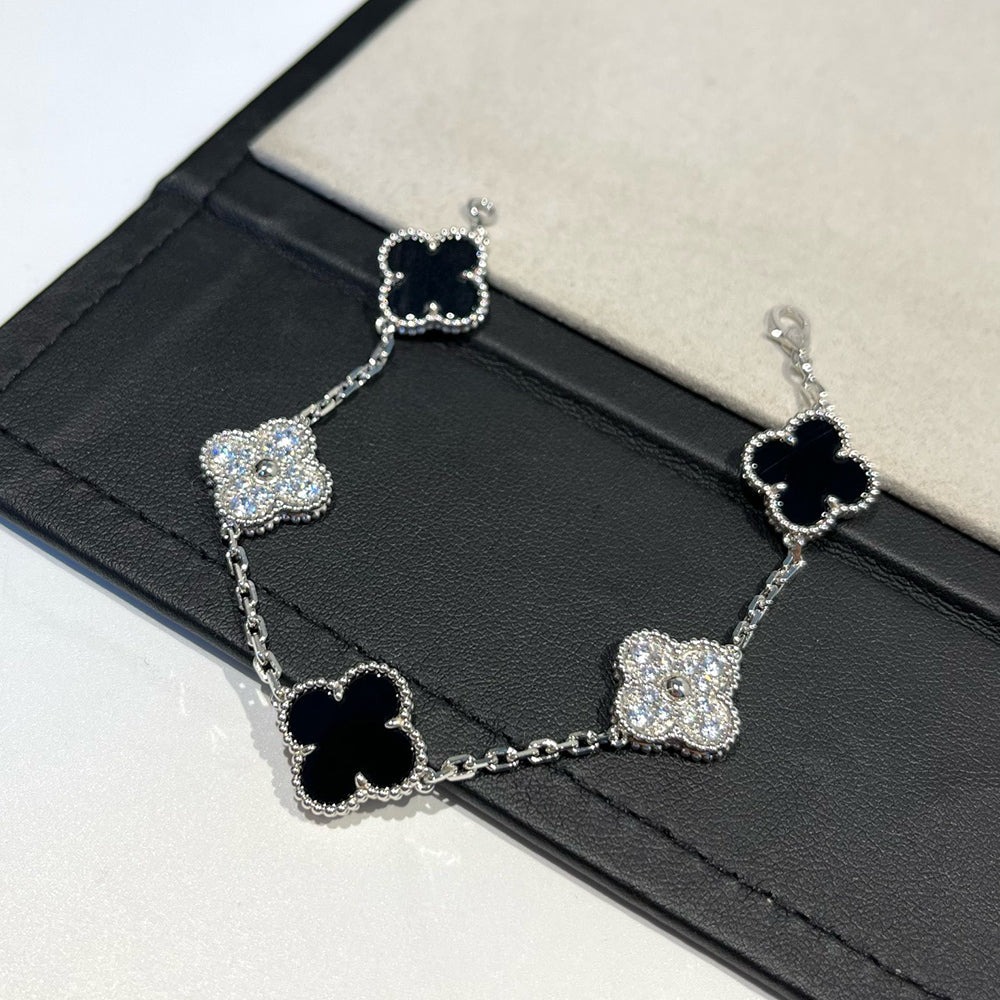 [Mystic] CLOVER 5 MOTIF ONYXS BRACELET COLLECTION