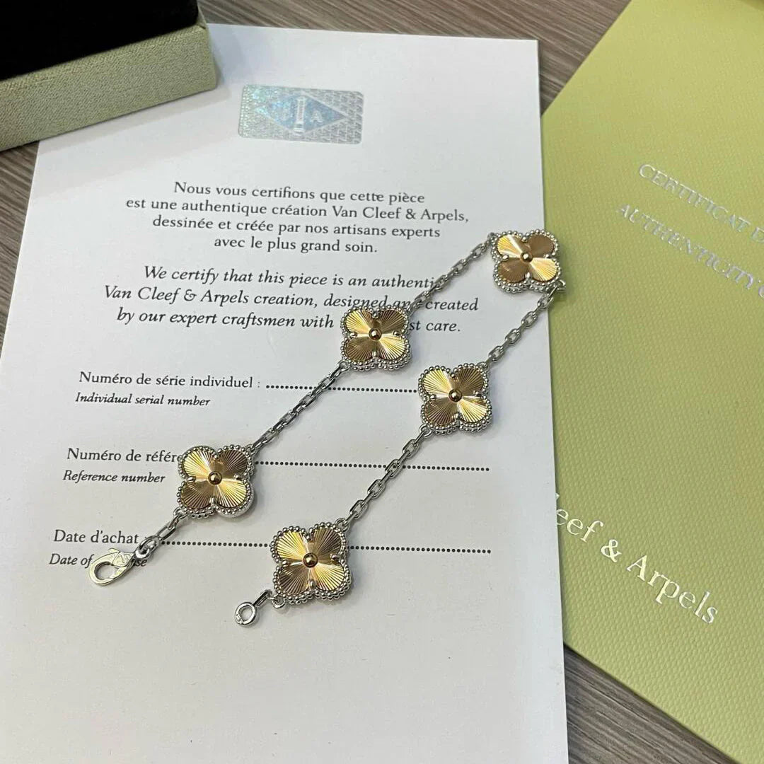 [Mystic] CLOVER 5 MOTIF LASER BRACELET COLLECTION